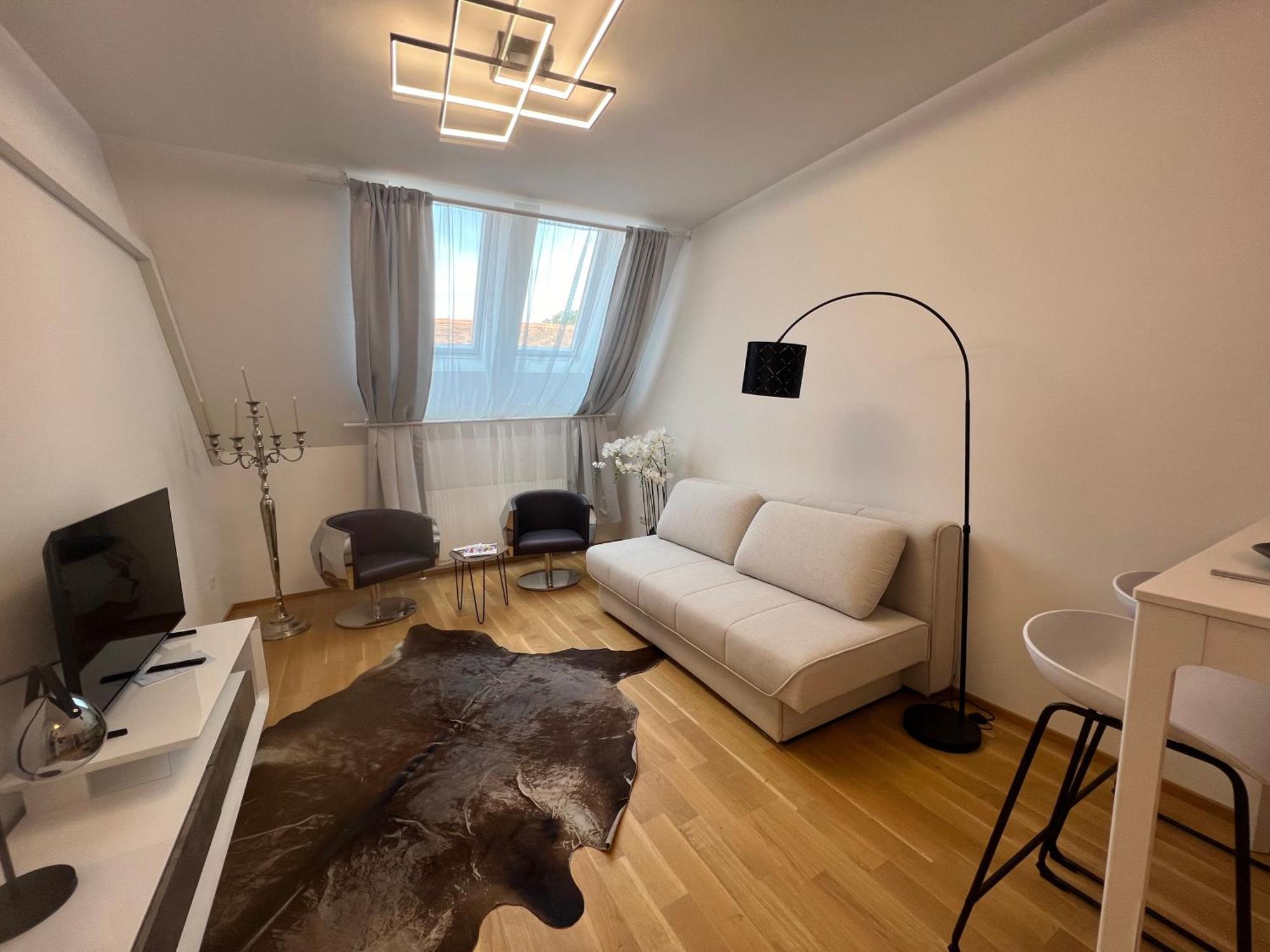 "Home-Suite-Home" Im Historischen Zentrum Von Hartberg Exterior photo